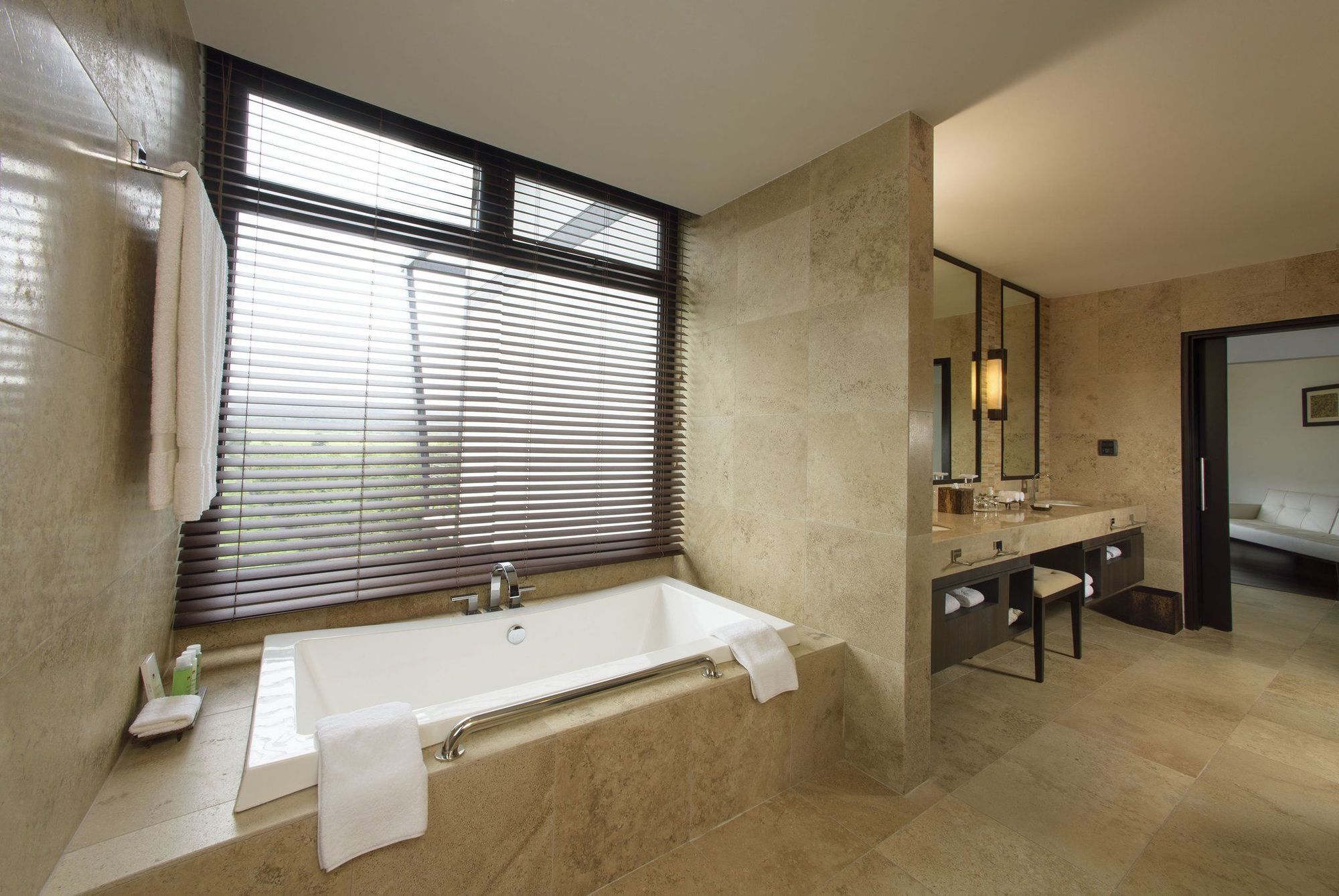 Pikaia Lodge Santa Cruz Island Zewnętrze zdjęcie